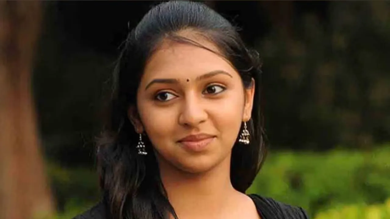  மீண்டும் நீதிமன்றத்தில் முறையிட்ட லட்சுமி மேனன்
