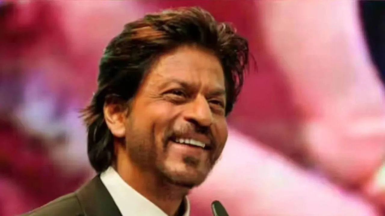  சொந்த வீட்டில் ரூம் கேட்ட ரசிகர்; ஷாருக்கான் கொடுத்த ஷாக் பதில்