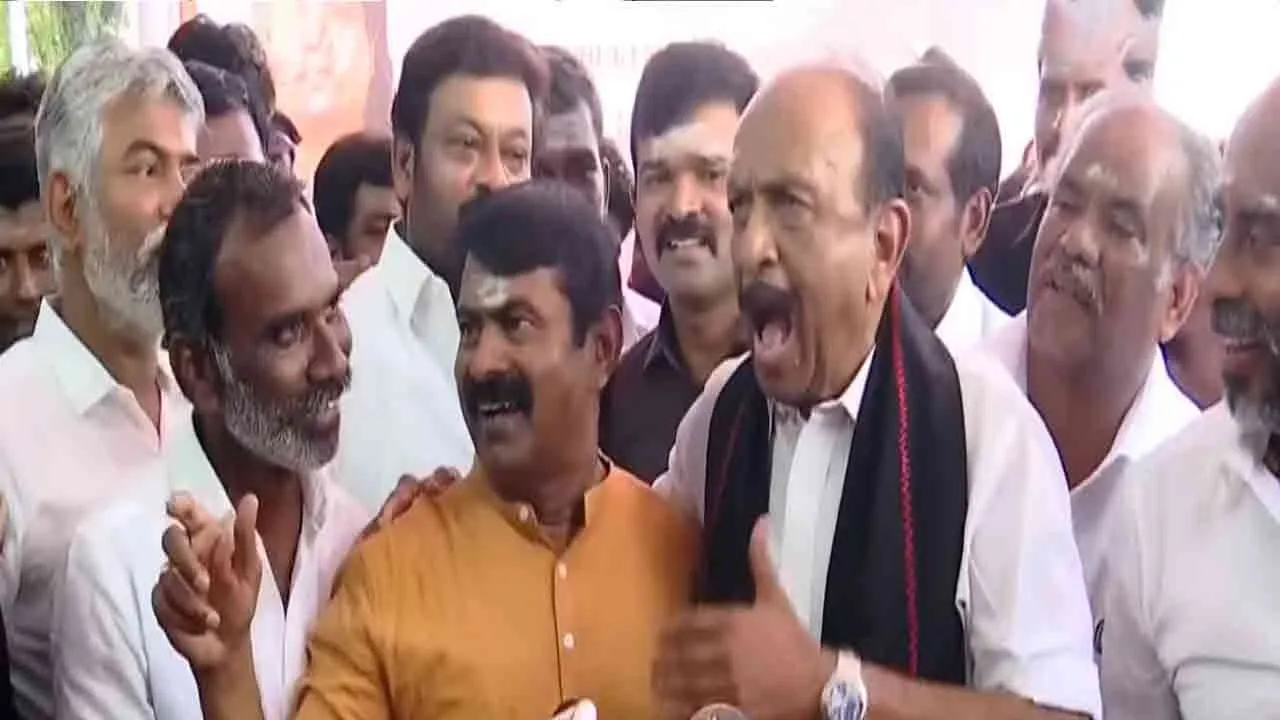  Vaiko suddenly appeared at Seeman's press conference at Pasumpon 