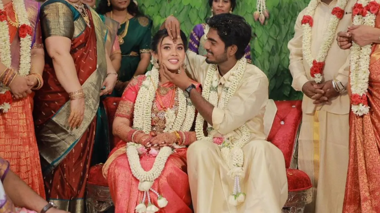  ‘கண் மொழியால் பேசடி...’ - காதலியை கரம் பிடித்த ‘டூரிஸ்ட் ஃபேமிலி’ இயக்குநர்