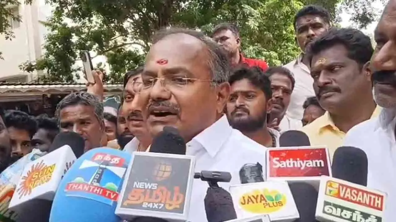  டீசன்ட் அண்ட் டெவலப்மென்ட் பாலிடிக்ஸ் இதுதானா? - அன்புமணிக்கு எம்.எல்.ஏ அருள் கேள்வி