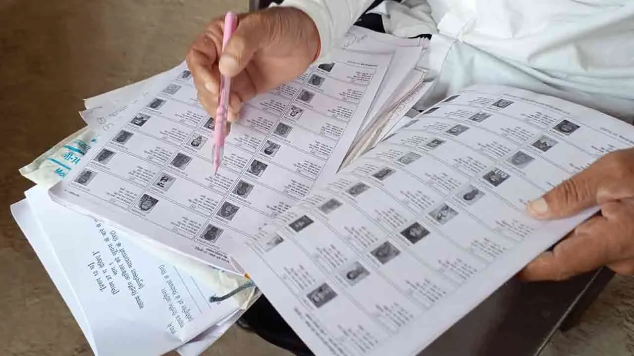  ‘எஸ்.ஐ.ஆர்’ நடவடிக்கை... பறிபோகும் உயிர்கள்.. தொடரும் பதற்றம்!!