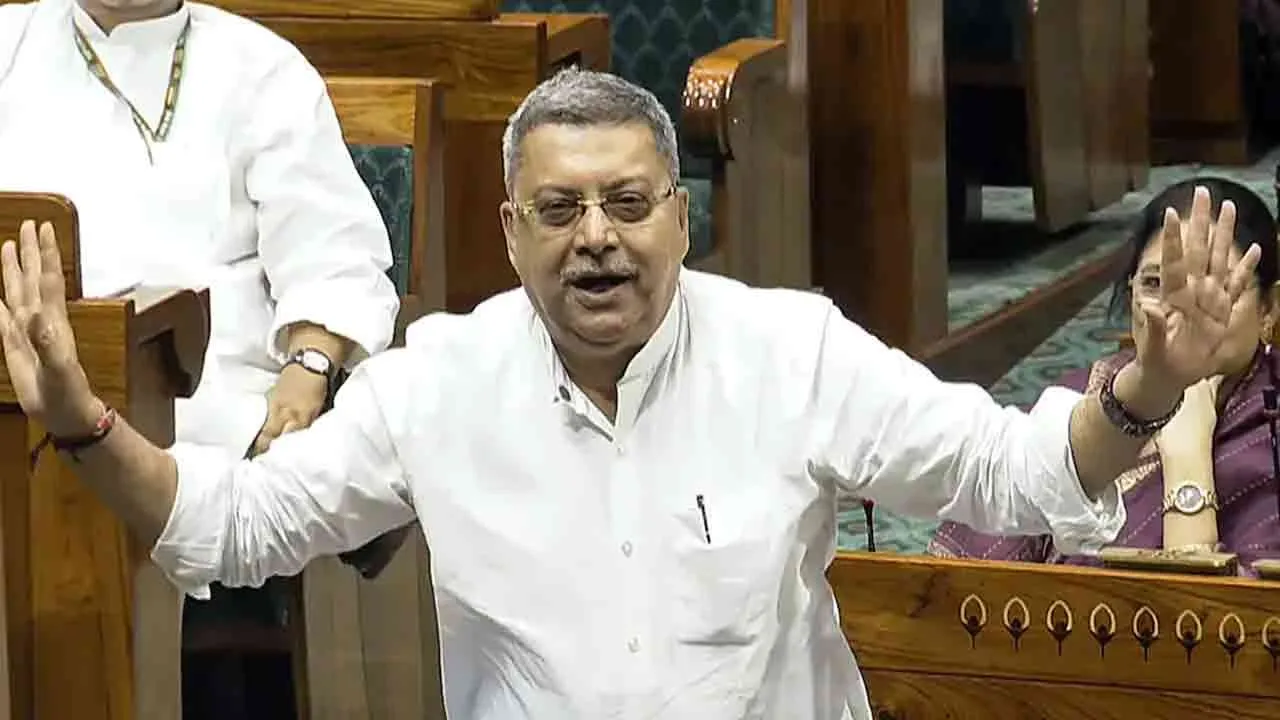  Fraud gang shows its hand to MP kalyan banerjee Missing Rs. 56 lakh 