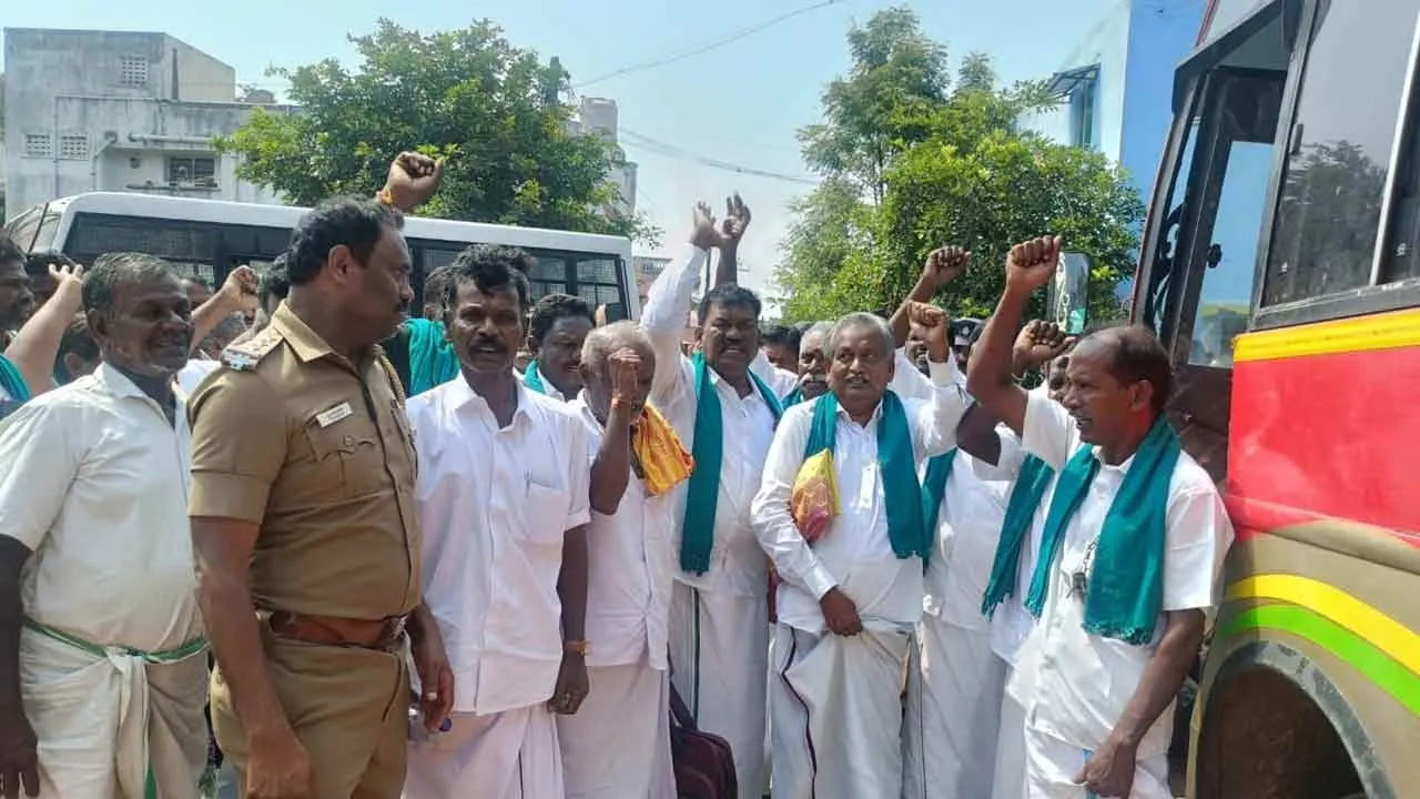 50 people arrested for trying to struggle at Chief Minister's visit in pudukkottai 