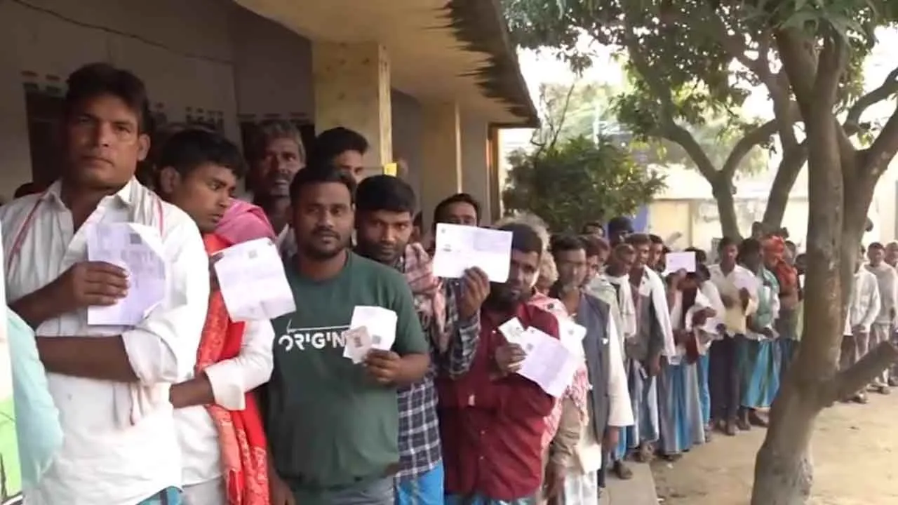  பீகார் சட்டமன்றத் தேர்தல் : 2ஆம் கட்ட வாக்குப்பதிவு தொடங்கியது!