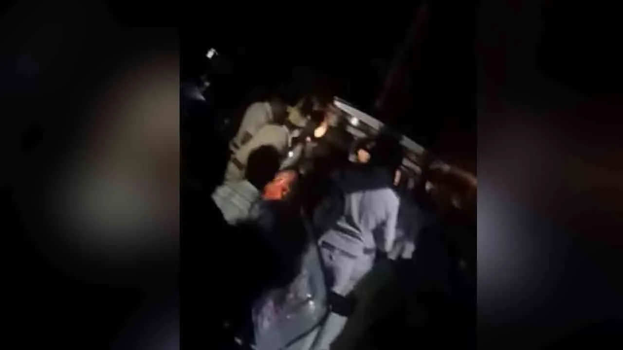  3 members of the same family lost Accident due to collision with police jeep 