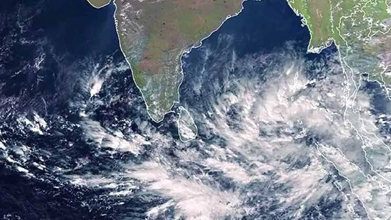 'New low pressure area' - Alert for Tamil Nadu Photograph: (RAINFALL) 