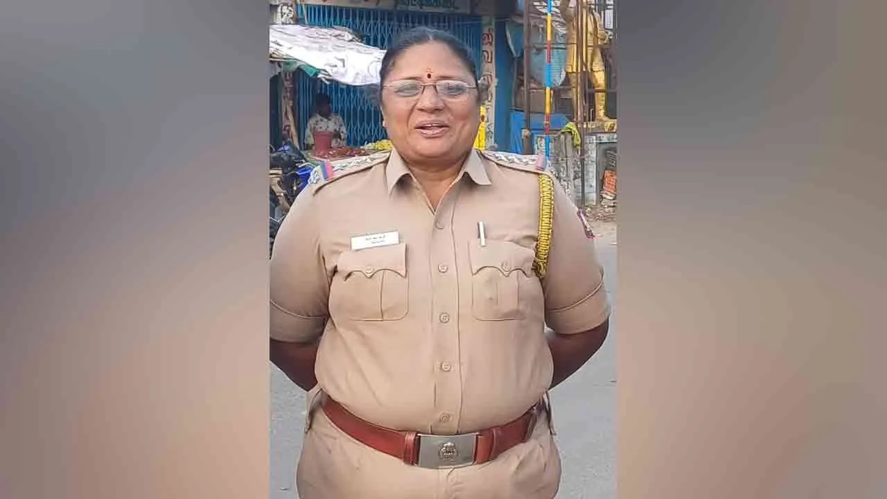  போலியாக சி.எஸ்.ஆர். வழங்கிய விவகாரம்; பெண் காவல் ஆய்வாளர் பணியிடை நீக்கம்!