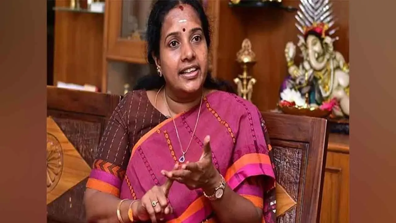  “தமிழ்நாட்டு மக்கள் உதயநிதிக்குத் தக்க பாடம் புகட்டுவார்கள்” - வானதி சீனிவாசன்!