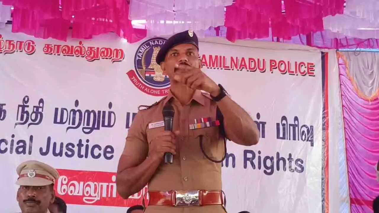  “பெற்றோர்கள் குற்றச்செயல்களில் ஈடுபட்டால் பிள்ளைகள் போலீஸிடம் சொல்லுங்கள்” -  எஸ்.பி. மயில்வாகனன்