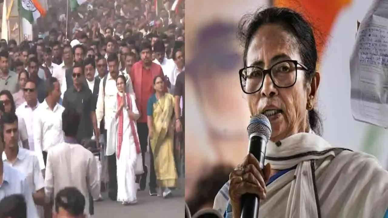  Mamata Banerjee holds a grand rally against SIR 