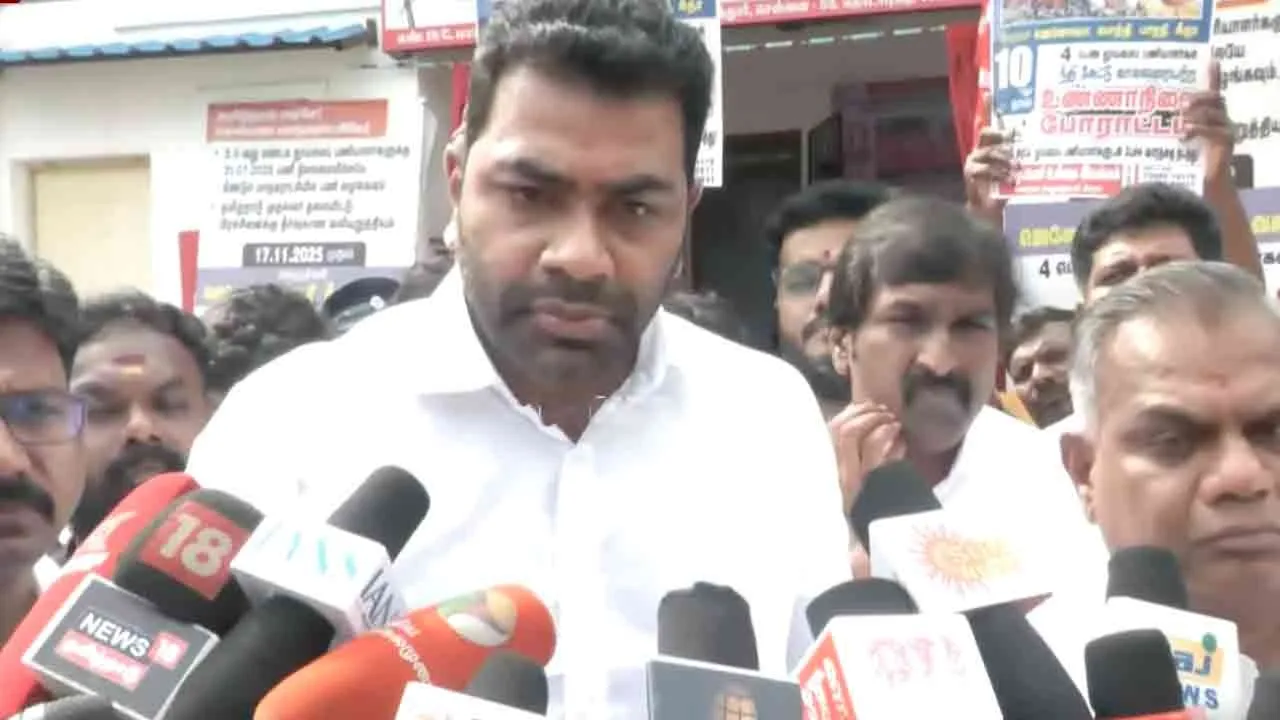  Adhav Arjuna's and TVK members support Cleanliness workers engaged in hunger strike 