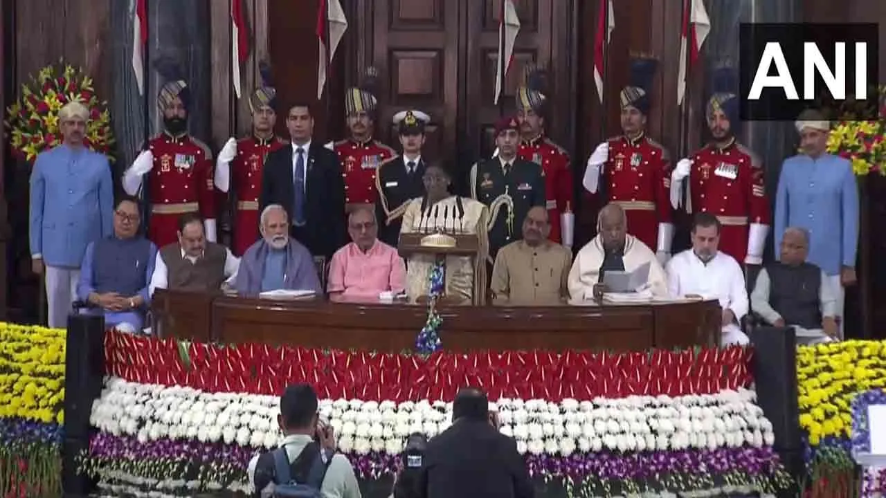  “நாடாளுமன்றம் வரலாற்றுச் சிறப்புமிக்க நடவடிக்கைகளை எடுத்துள்ளது” - குடியரசுத் தலைவர் பேச்சு!