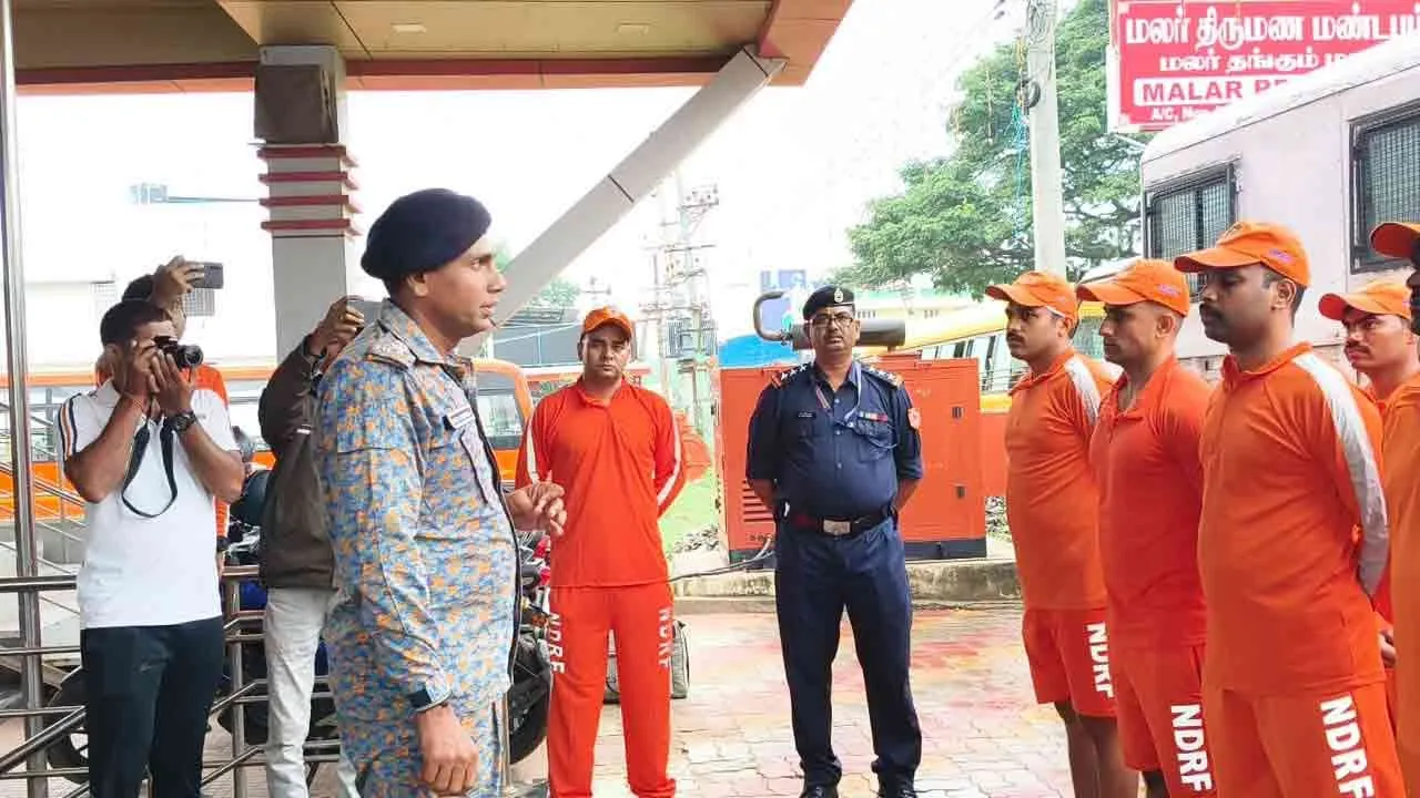  The National Disaster Response Force is camped in Aranthangi for cyclone ditwah 
