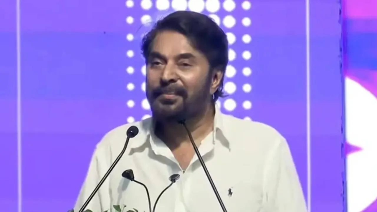  இத்தனை ஆண்டு கால ரகசியம் - மேடையில் உடைத்த மம்மூட்டி