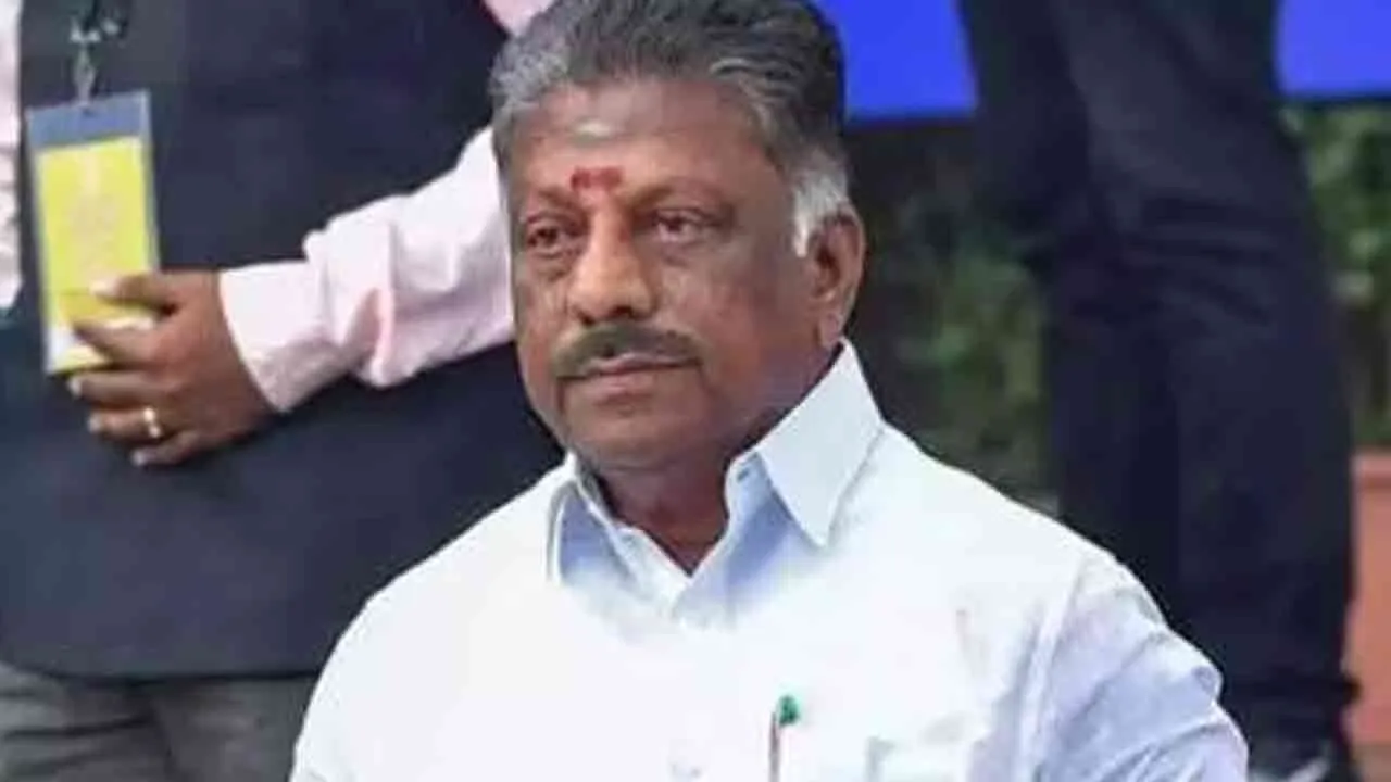  O. Panneerselvam flies to Delhi; plans to meet BJP leaders 