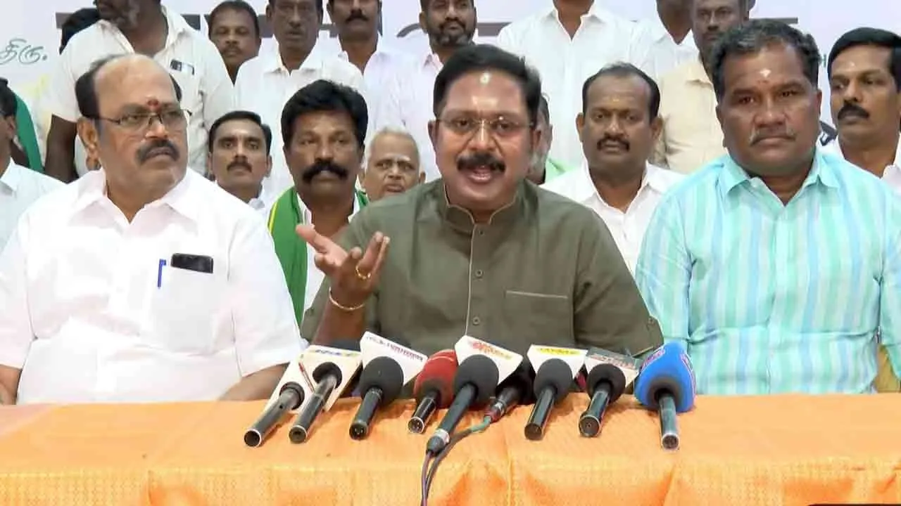  TTV Dinakaran supports Sengottaiyan after he joins tvk 