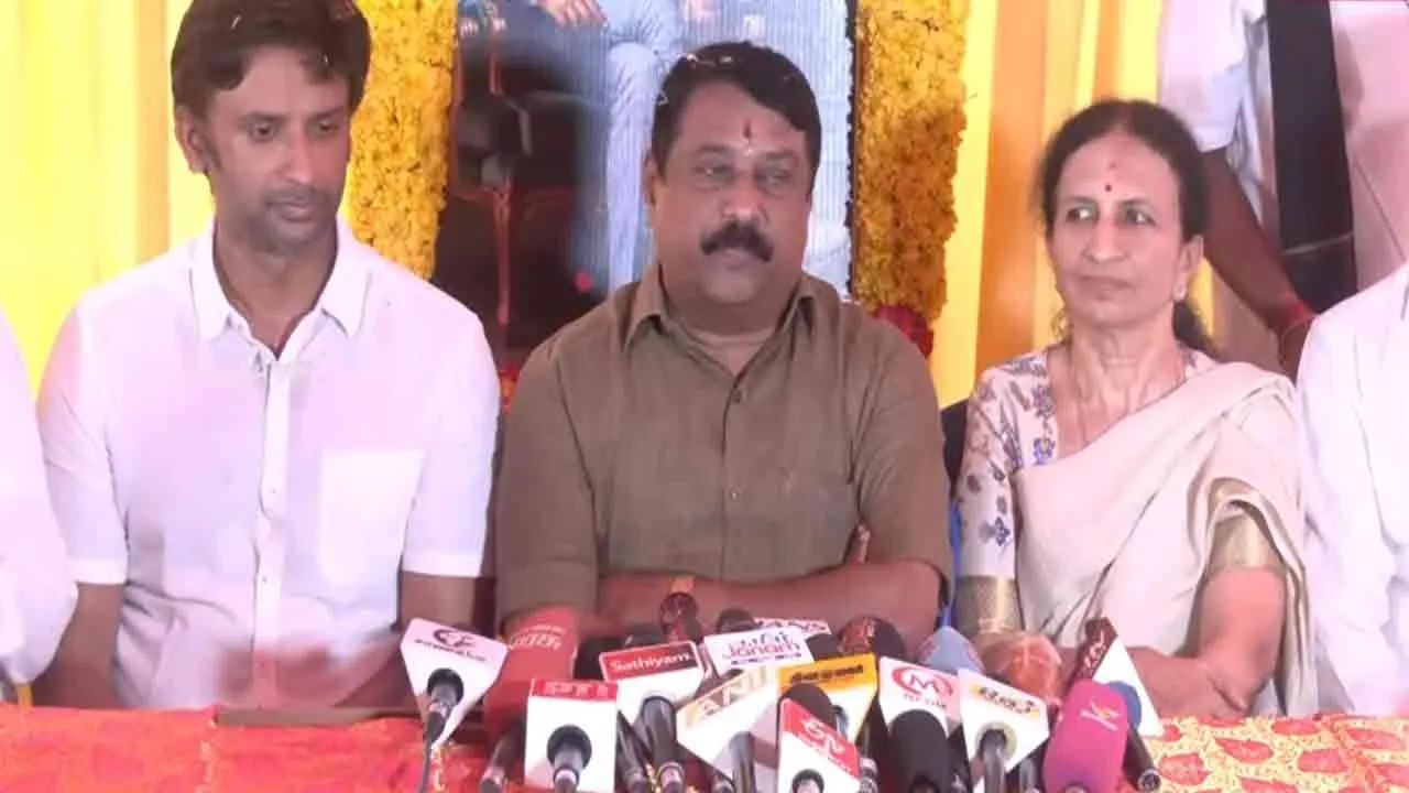  Nainar Nagendran says We treat Muslims like uncles and aunts 