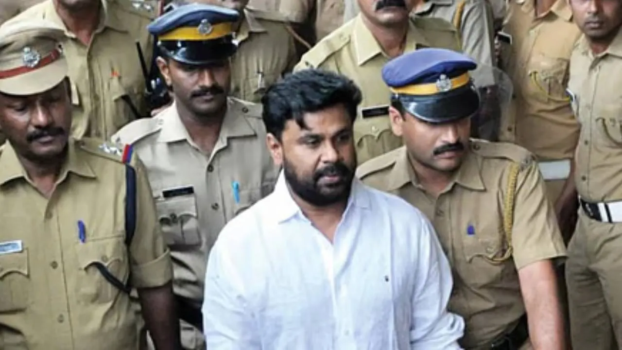  நடிகை பாலியல் வழக்கு; திலீப்பை விடுதை செய்த நீதிமன்றம்