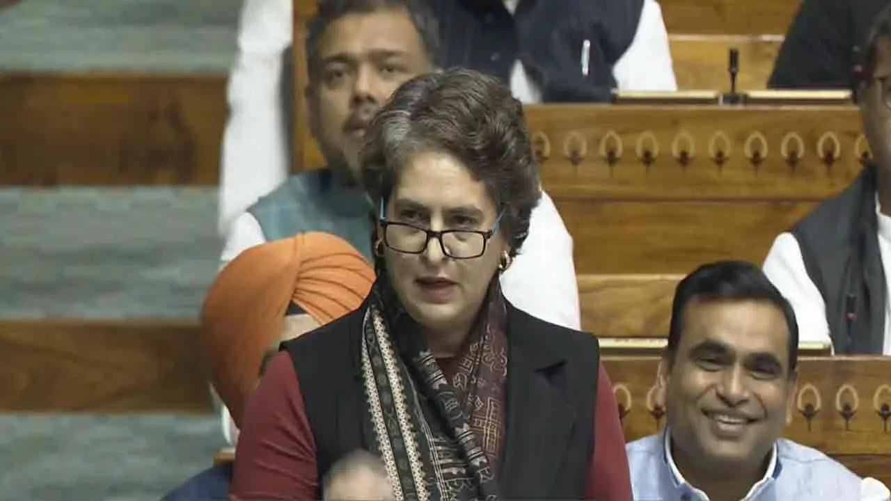  Priyanka Gandhi  furiously said There is no truth Modi said at vande madharam discussion 