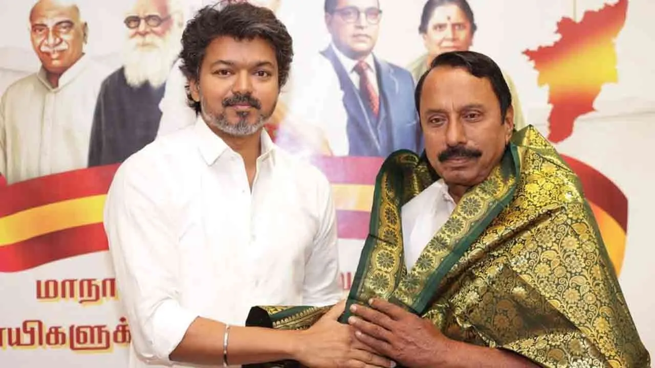  Vijay's gathering in Erode - Sengottaiyan's intensity increases Photograph: (tvk) 