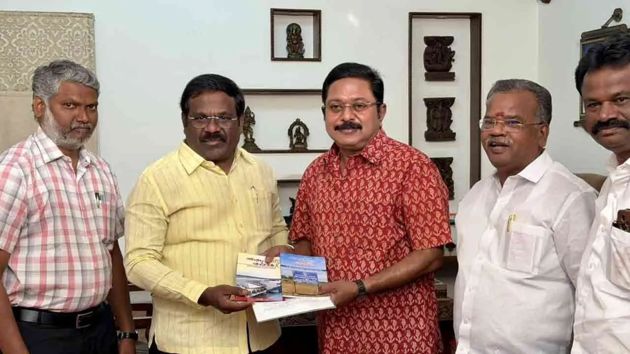  Anbumani's party PMK invites TTV Dhinakaran 