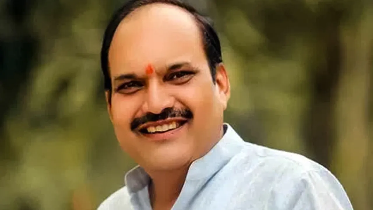  காணாமல் போனதாகப் புகார்; போலீசாருக்கு பாடம் கற்பிக்க நாடகம் ஆடிய பா.ஜ.க தலைவர்!