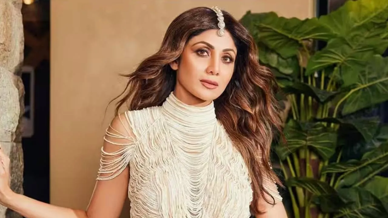  ஷில்பா ஷெட்டி ரெஸ்டாரண்ட் மீது காவல் துறையினர் வழக்குப் பதிவு