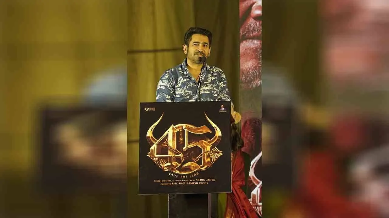  ‘உடைந்து விடும் சூழலில் சிவராஜ்குமார் செய்த செயல்’ - தலைவணங்கிய விஜய் ஆண்டனி