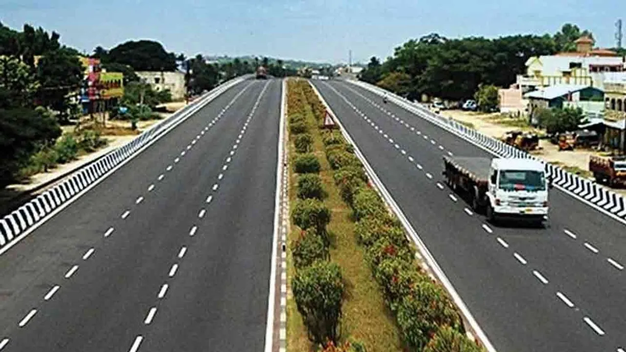  road Photograph: (police) 