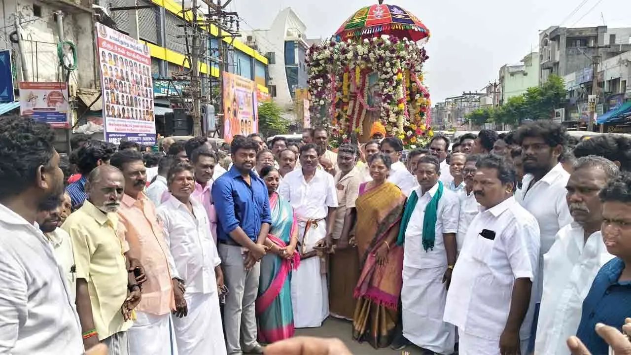  நடராஜர் கோயில் தரிசன விழாவில் நந்தனார் பட ஊர்வலம்!