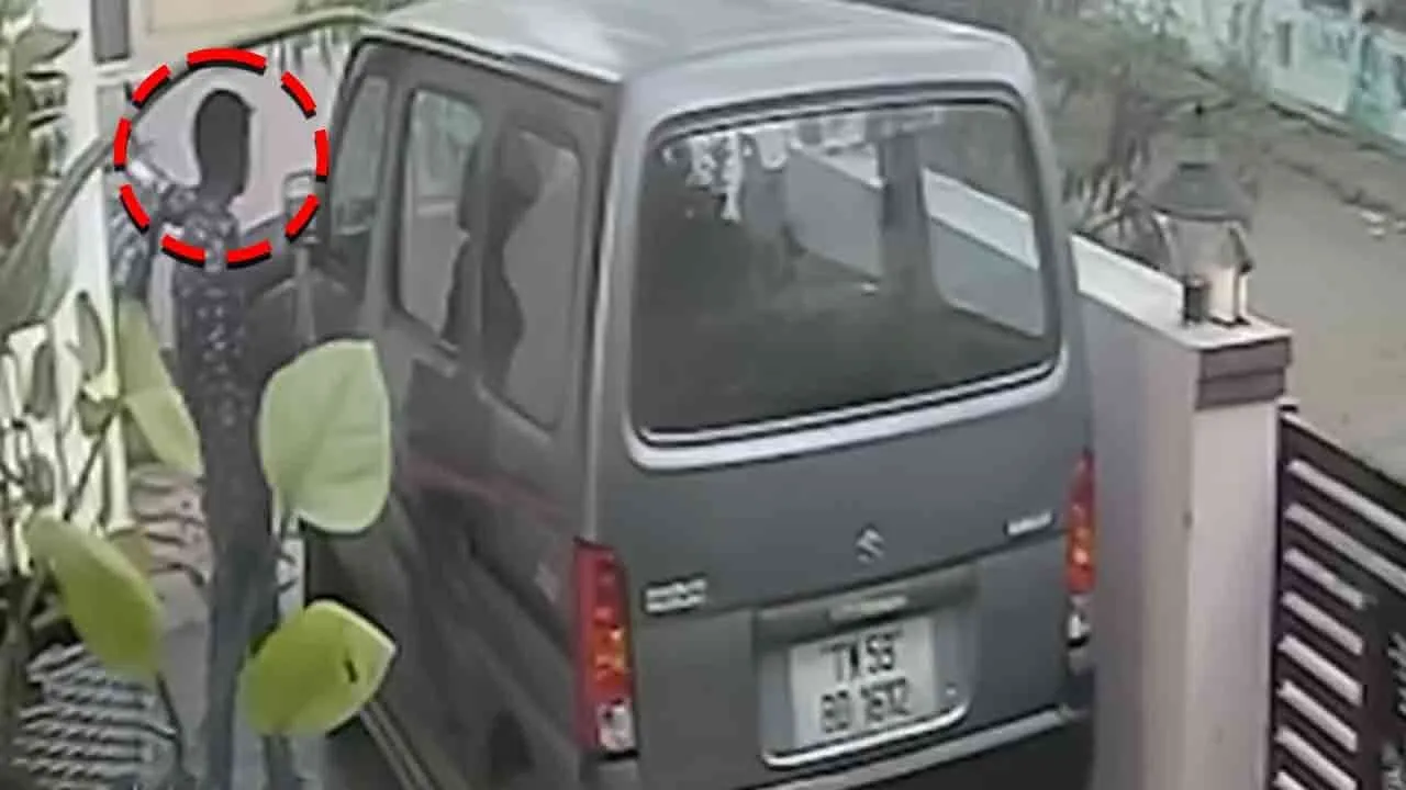  Police investigate gang that stole jewelry by cutting window bars 