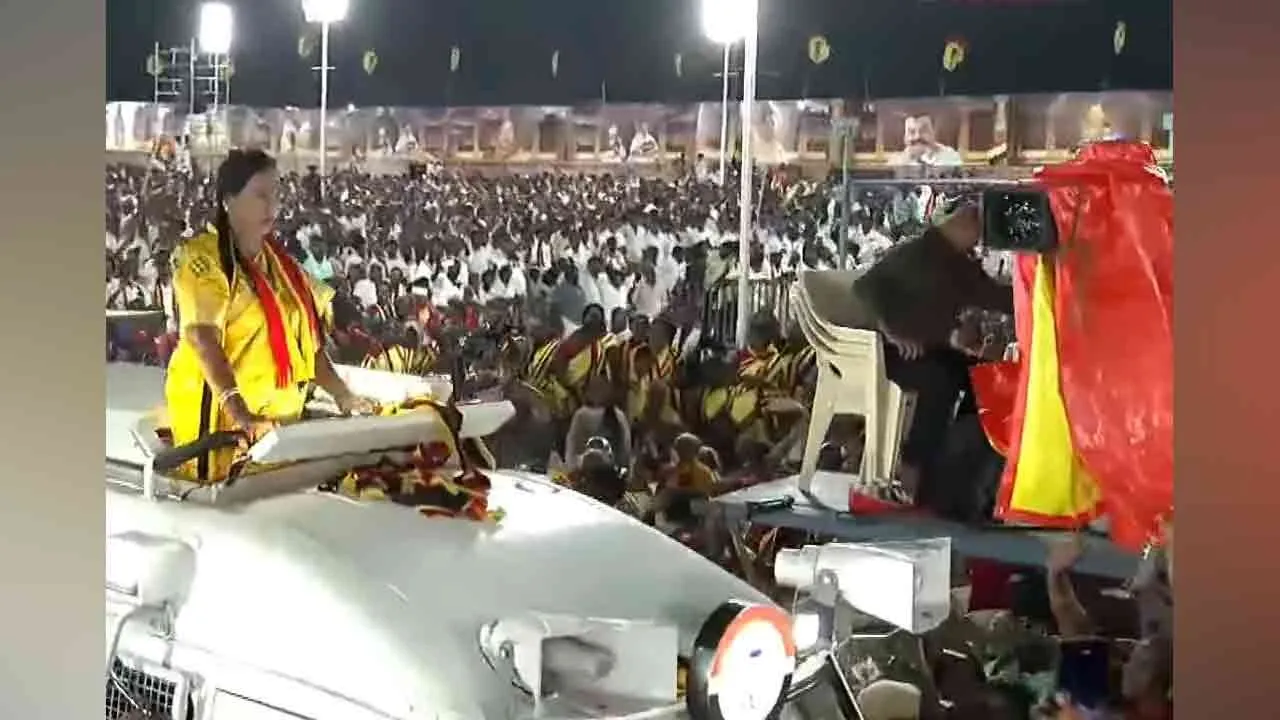  “பிரேமலதாவிற்கு முழு அதிகாரம்” - தே.மு.தி.க. மாநாட்டில் முக்கிய தீர்மானங்கள் நிறைவேற்றம்!