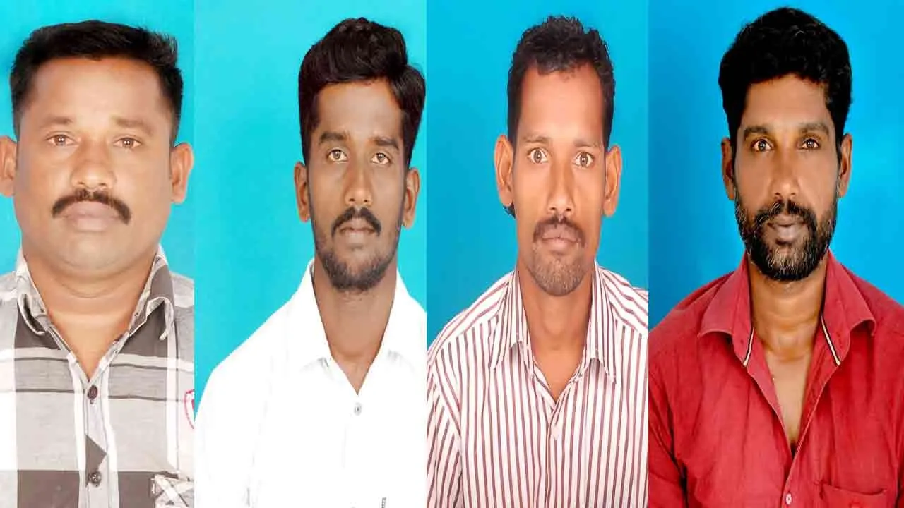  A crisis struck the fishermen in the middle of the sea they were rescued after a struggle two days 