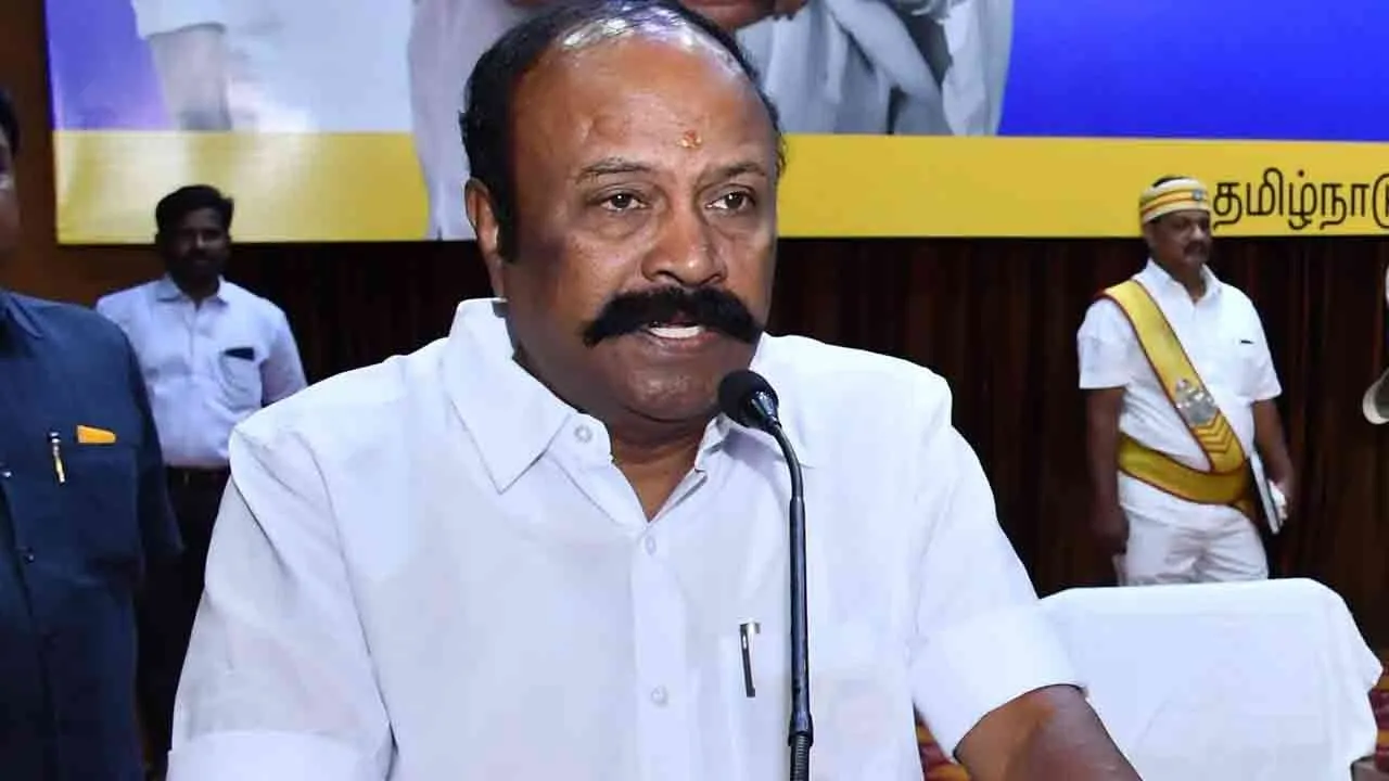  பொங்கல் பரிசுத் தொகுப்பு :  “தேசிய வங்கிகள் செய்ய முடியாததைக் கூட்டுறவு வங்கித் திறம்படச் செய்து சாதித்துள்ளது” - அமைச்சர் பெருமிதம்!