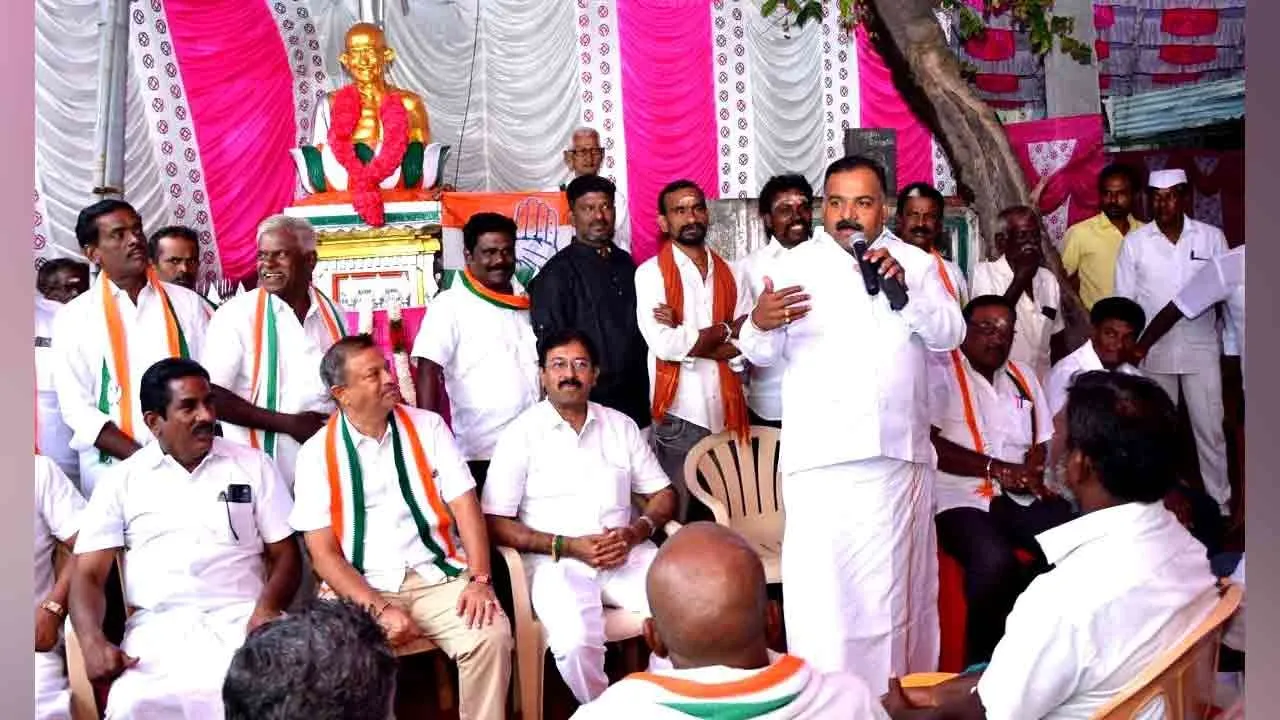  “ஏழைகளை அவமதிக்கும் மோடி - அமித்ஷா அரசியல் திமிருக்குப் பதிலடி தருவோம்!” - மாணிக்கம் தாகூர் எம்.பி.!