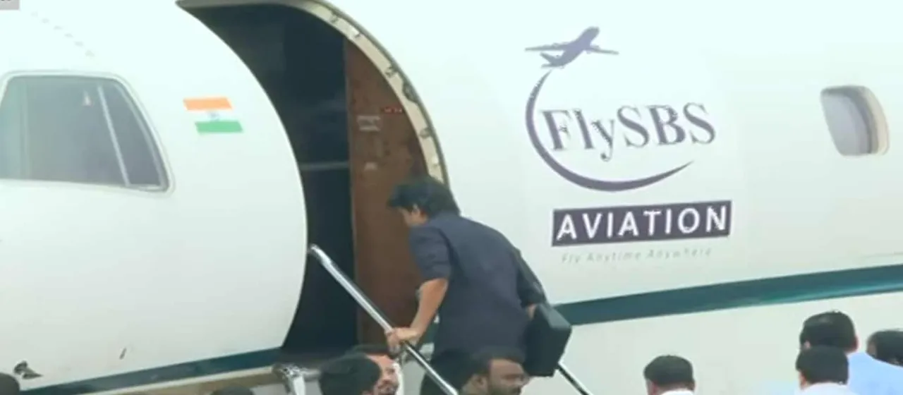  CBI investigation-Vijay leaves for Delhi Photograph: (vijay) 