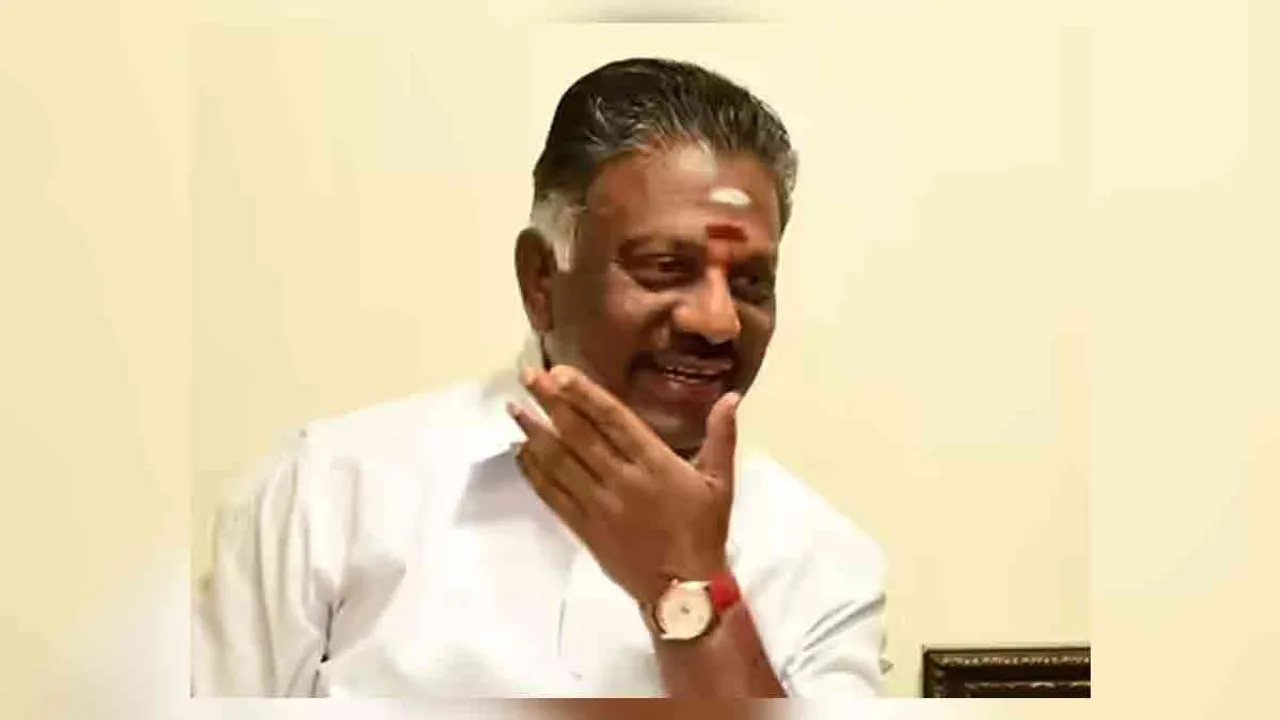  ops Photograph: (admk) 