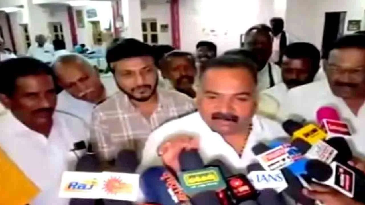  Manickam Tagoor responds to the news of his resignation at social media 