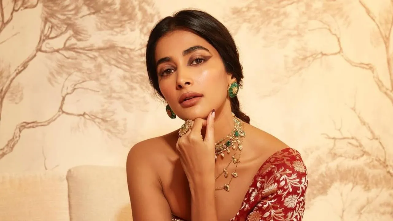  அத்துமீறிய நடிகை அறைந்தாரா பூஜா ஹெக்டே? - வெளியான உண்மை தகவல்