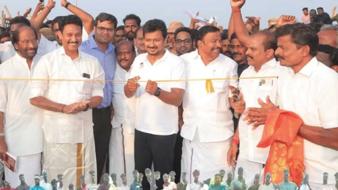  சூரியூர் ஜல்லிக்கட்டு மைதானம்! திறந்துவைத்த துணைமுதல்வர்!