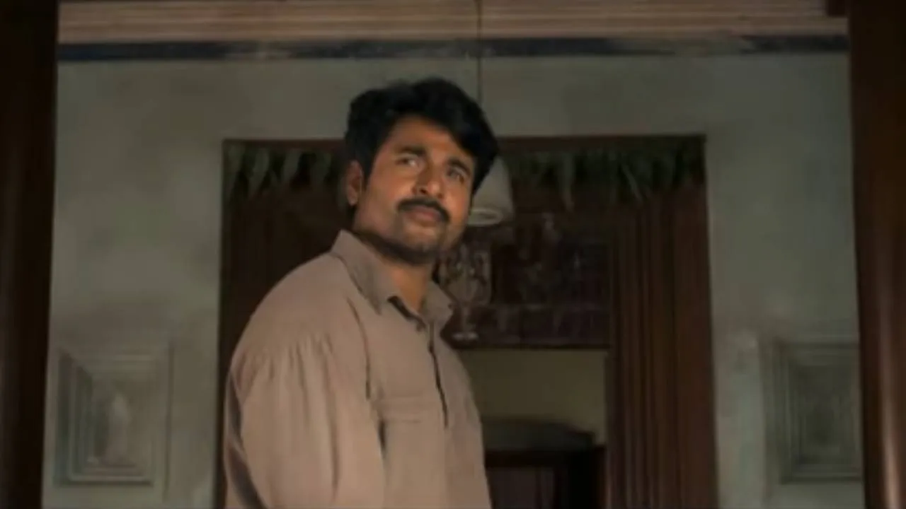  மீண்டும் இடம் பிடித்த சிவகார்த்திகேயன்!