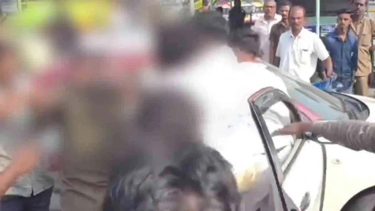  'How can we get in...' Auto drivers attack taxi driver Photograph: (erode) 