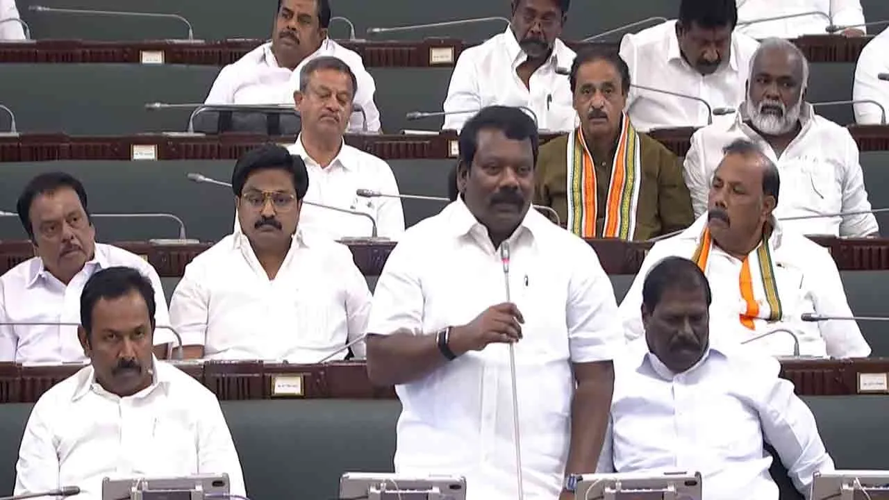  “நம் முதல்வர் விசில் அடிக்கும் குஞ்சுகளின் தலைவர் அல்ல” - பேரவையில் செல்வப்பெருந்தகை!