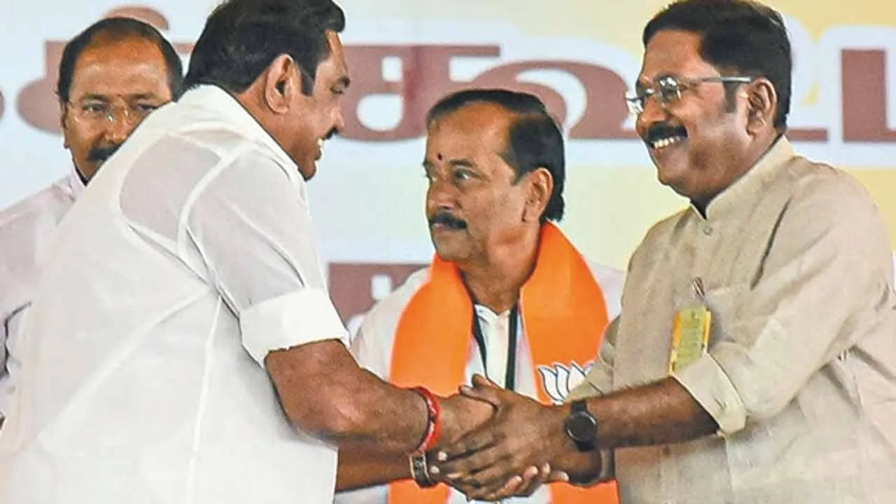  AMMK Photograph: (TTV) 