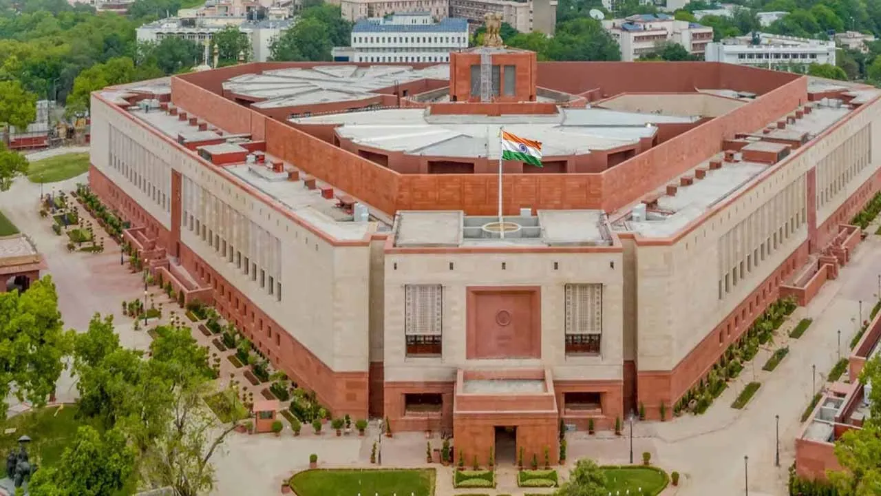  நாடாளுமன்ற பட்ஜெட் கூட்டத்தொடர் : குடியரசுத் தலைவர் திரௌபதி முர்மு இன்று உரை!