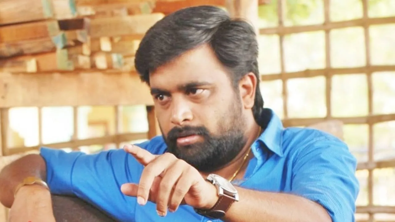  “பெண்கள் பெற்றோரிடம் எல்லா விஷயத்தையும் சொல்ல வேண்டும்” - சசிகுமார்