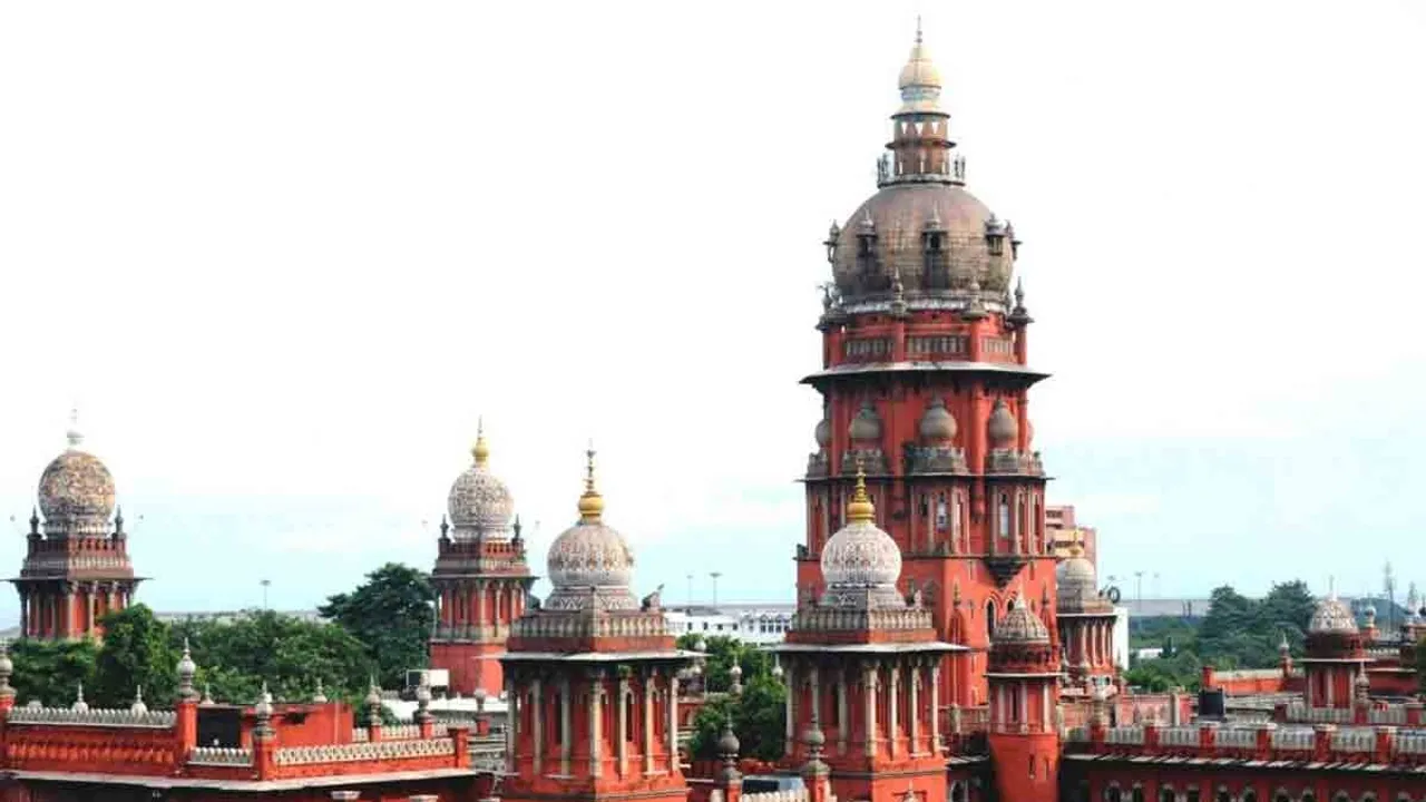  What action will be taken against police officers who do not register POCSO cases? - Court asks Photograph: (HIGHCOURT) 
