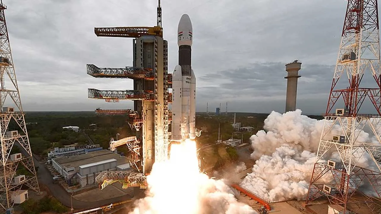  இஸ்ரோ ஏவிய புளூபேர்ட் பிளாக்-2 செயற்கைக்கோள்