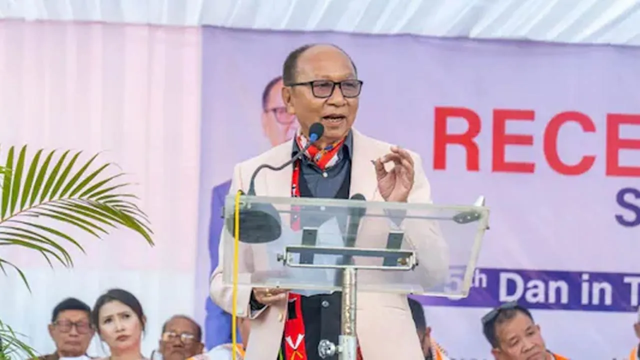  Khemchand Singh sworn in as Manipur Chief Minister 